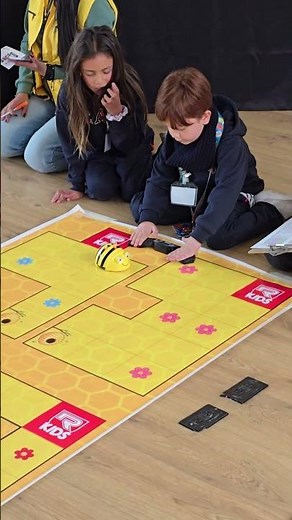 ¡NUESTROS PEQUEÑOS PROGRAMADORES BRILLAN EN EL BEE-BOT CHALLENGE BOGOTÁ 2025! - 1