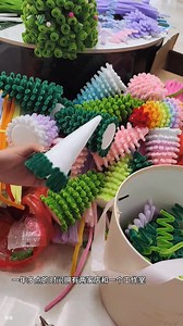 Ornamen natal #christmas #christmasdecorations #snow #christmastree #ornaments | Clyon Diy Mdc