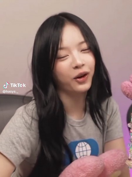 Discover NewJeans: Hanni's Musical Journey