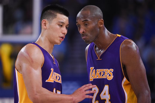 "He was traded an hour later": Fans revisit Jeremy Lin's iconic waive-off of Kobe Bryant in front of Lakers faithful