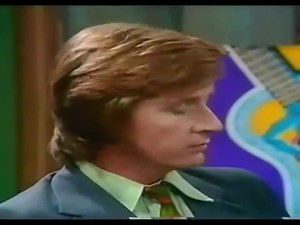 📺 'Coronation Street' Wednesday 16 August 1972 -- ITV: 19:30 The Ogdens read of the arrest of Edward Ferguson - the actual Peeping Tom. Hilda marches round to the Rovers with the article to confront Stan's accusers. A shamefaced Billy later calls at No.13 to offer an apology. #ClassicCoronationStreet #coronationstreet | Bernie Briffa