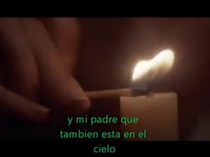 Barbra Streisand canta "Papa,Can you Hear Me" (Papá puedes oirme)de la película "Yentl" -Subtítulos en Español. " Papa, Can You Hear Me? ". Es una canción compuesta por Michel Legrand con letras de Alan Bergman y Marilyn Bergman , para Barbra Streisand en el papel principal "Yentl". Es una película musical estadounidense dirigida, protagonizada y coproducida por Barbra Streisand, que se estrenó el 18 de noviembre de 1983. La canción fue nominada a la Mejor Canción Original en los 56 Premios de l