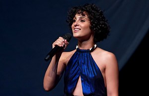 Barbara Pravi : « Lève-toi », un titre puissant et plein d’espoir pour le 8 mars - Elle