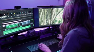 What types of people need an external SSD? If you spend a lot of time on a laptop or PC, whether it be at home or outside; if you spend a good chunk of your day working in an office; or…if you’re a content creator, whether it be writing, art, photography, or creating videos for your YouTube channel. Take a look at QuikTIPS EP1 now. https://youtu.be/PGcmd02jdHc | ADATA