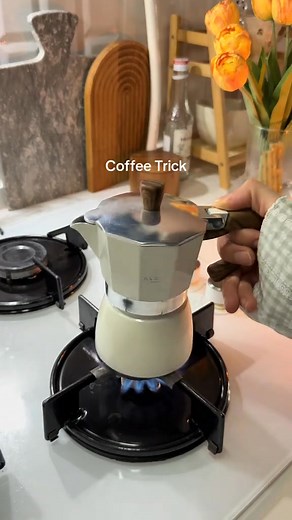 21 reactions | ☕Easy-to-Use Moka Espresso Coffee Maker & Cuban Coffee Maker Brew the best-tasting Italian espresso with utmost ease, whether you have a gas stove, an electric range, | Helpendow/L | Facebook