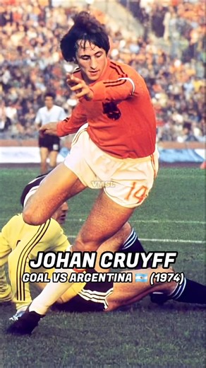 JOHAN CRUYFF 🇳🇱 – GOAL VS ARGENTINA 🇦🇷 (1974)
