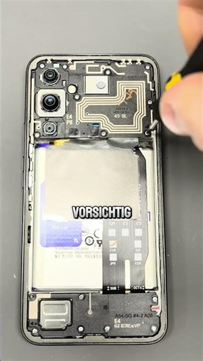 Defekter Display Connector – Die Reparatur #tech #repair #shorts