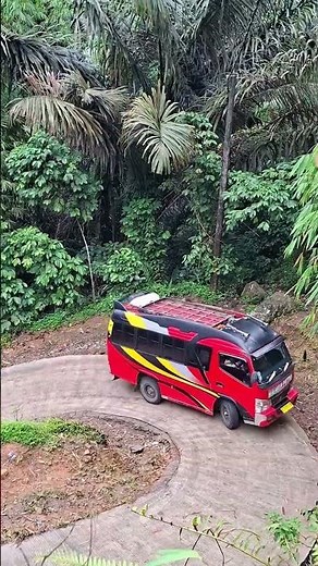 🚌 Extreme Off-Road Bus Journey: Navigating the Impossible! #ShortVideos #OffRoad #AdventureTravel🚙