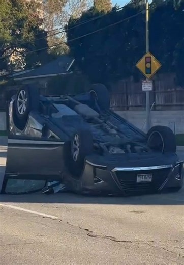 DUI Accident in Woodland Hills: Minor Injuries Reported