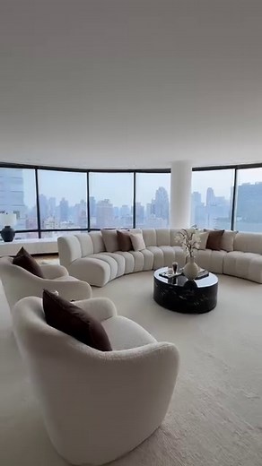 1M views · 5.7K reactions |  Step inside this stunning £4.5 million home in Poole! Just 5 minutes from the seaside, it perfectly blends modern luxury with coastal charm.  For an in-depth tour, check out the full video now live on our YouTube Channel!  Listed for sale with Key Drummond Estate Agents #LuxuryLiving #CoastalHome #PooleProperty #HomeTour #ModernLiving #YouTube #theluxuryhomeshow | The Luxury Home Show | Facebook