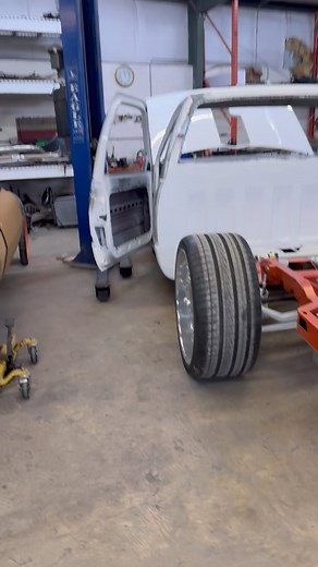 8.2K views · 932 reactions | Teardown time! #thehotrodshop #chevy #obs #obstrucks #obschevy #chevytruck #trucks #truck | The Hot Rod Shop | Facebook