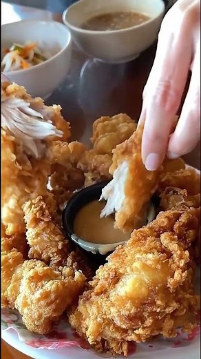 Juicy Crispy Tender 🍗🍗Chicken Strips With Sauce, FULL RECIPE👇#broast #chickenstrips #food #recipe