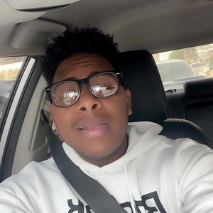 Este lunes 20 de Marzo estaremos presentando mi primer álbum en vivo titulado “ÉXITOS EN VIVO” 💿 Estará disponible en todas las plataformas digitales, así que puedes escucharlo y disfrutar de este trabajo en tu favorita! 🤩🙏🏾 | Alexmusicaoficial