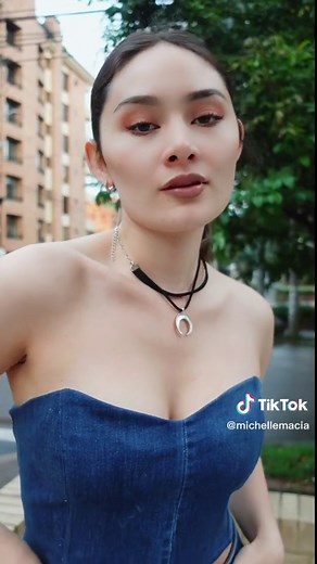 Segunda parte de Transformando un pantalón en un corset 💚♻️ #diy #sewing #sewingproject #costura #costuracreativa #costurafacil #bustier #corsettop #upcycling #transformacion #transformacionderopa