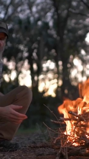 3.1K views · 54 reactions | If I've got dry punk wood, it takes about 10-15 minutes to cook and char. You can char wet punk wood, but you need to evaporate the moisture first. Once it's dry, the cooking and charring process starts. This just means using more fuel. Adding a bit more to get that perfect char. What's your go-to char method?#BushcraftBasics #gb2 #survival #FireCraft | Joshua Enyart | Facebook