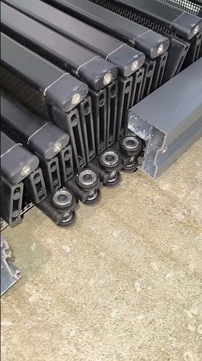 The flat mesh folding door has a narrow frame and is very easy to assemble and make!#mosquito