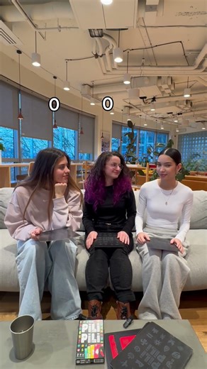 Elles se sont passer le mot ouuu ?