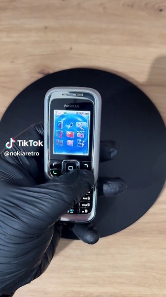 NOKIA&RETRO pe TikTok