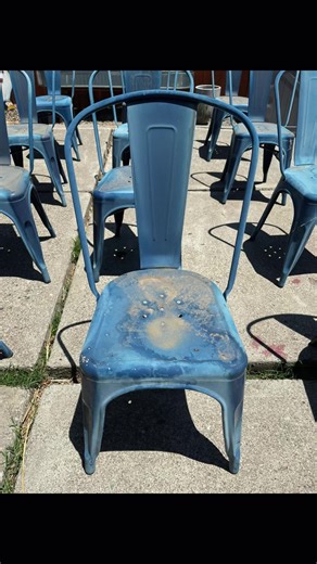 DIY Metal Chair Makeover: Transforming Free Chairs into Stunning Business Pieces