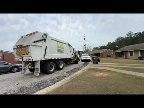 121 Disposal ASL 3 ~ Kenworth L770 Heil python garbage truck in Alabama