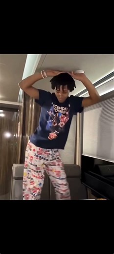 ‪@kyliecantrall‬ ‪@freyaskye‬ #descendant #zombies4 #worldscollidetour