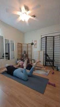 funny rotation to 🐸 frog #mobility #hip #yoga