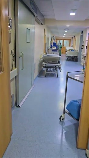 life of a doctor - acha mausam bas window se hi dekh sakte hain #hospital #doctorlife #indiandoctor