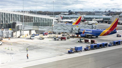 FAA cutting flights by 10% at 40 major airports