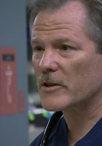 Untold Stories of the ER S07:E09 - Holiday ER