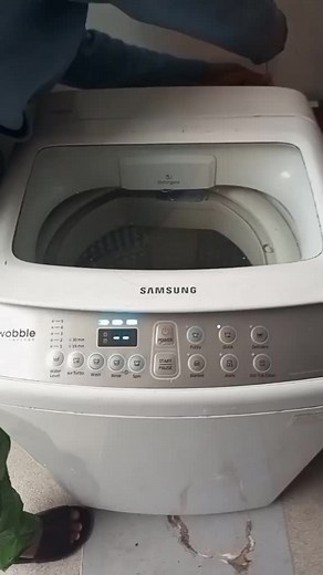 Samsung Wobble Automatic Washing Machine Board and water valve problem!😰 Biglaan bang nawawalan ng tubig sa lugar niyo? Eto ang pdeng masira pag laging ganon. Thanks for trusting, for our services❤️ Call or message for inquiries! 09979203283|GLOBE📞 09101539637|SMART📞 Ivy Building Magnolia #AllAboutAppliancesRepair