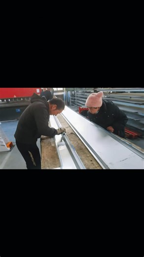 When buy a press brake I was worried that experienced operators wouldn't know how to use it,but••••