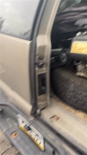 22 reactions · 7 comments | When the auction didn’t show everything in the lot #auction #score #towing #sendit #sheaintgoingnowhere | Joe Semanchik | Facebook