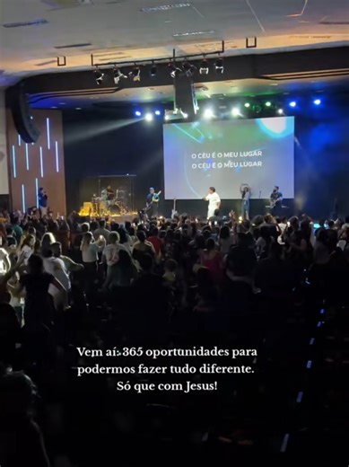 Que em 2026 venhamos a viver tudo o que Deus sonhou pra nós: Seus propósitos, Seus caminhos e uma vida guiada por Ele. 🤍✨ #textms #cristaosnotiktok #jovenscristaos #2026 #anonovo