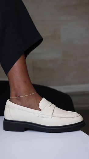 Washed, dried, and ready for the day in our Splend Edge! Shop this style and more online now at clarks.com!