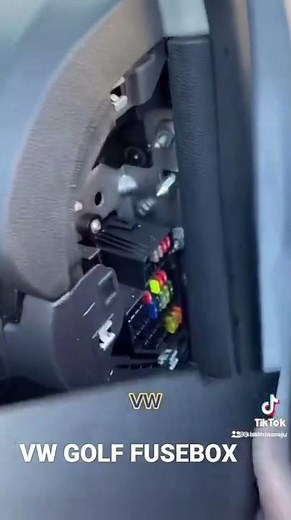 Vw fusebox location