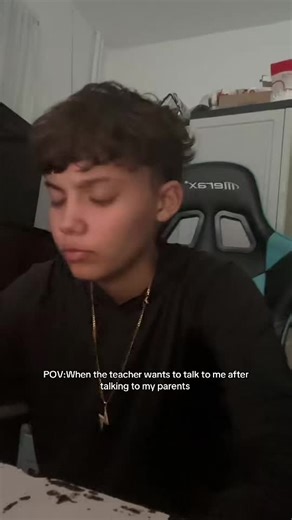 Videos de elmorenitofavdlasbbys (@elmorenitofavdlasbbys) con “Pull Up By Dixie DAmelio - J2Hundred”