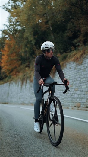 Matteo Wiedemann on Instagram: "Ep. 2 Chasing @ironmanlanzarote HIIT is crucial to build a strong engine. But my weakness is somewhere else. Sunday LongRun today showed that things are moving in the right direction. Stay healthy and happy training🫰"