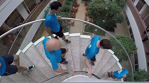 59K views · 1K reactions | Run, office, run  200 collega's en heel wat supporters zetten hun beste beentje voor tijdens de eerste KBC Office Run! | KBC Bank & Verzekering | Facebook