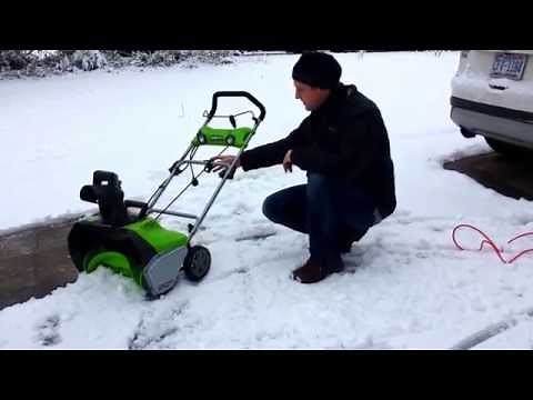 Greenworks 20" 13 Amp AC Snow Thrower