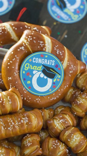 2.1K views · 16 reactions | 泌 Give our Congrats Grad gift box to all...