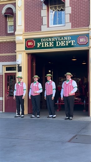 Shantelle | Disneyland & Walt Disney World planning pro on Instagram: "Enjoy listening to the Dapper Dans perform holiday songs in their holiday stripes on Main Street at Christmas time!"