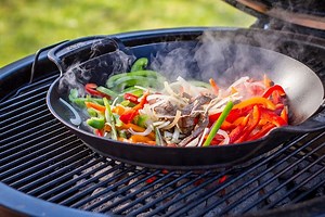 Five Minute Stir-Fry | Grilling Inspiration | Weber Grills