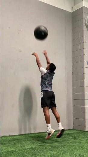 Med ball squat overhead throw