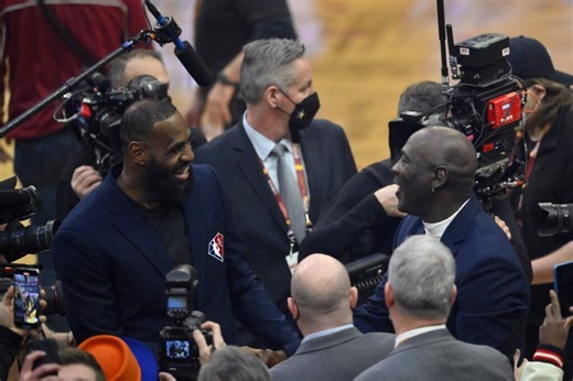 Tracy McGrady Crowns Michael Jordan the GOAT Over LeBron James, Argues 'Eye Test' Trumps 'Numbers'