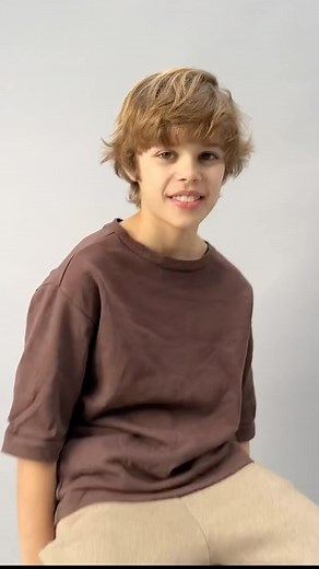 49K views · 19 reactions | Model sieht aus wie der junge Justin Bieber . . . #20minuten #20min #justinbieber #doppleganger | 20 Minuten | Facebook