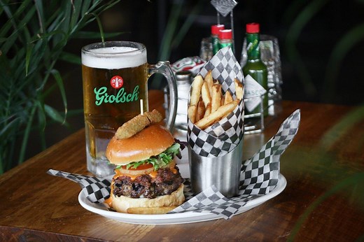 Mile Public House - Restaurant Cuisine Pub Food Brossard, Brossard