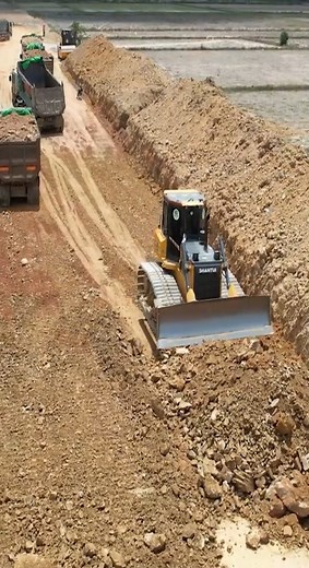 50K views · 422 reactions | Bulldozer Skills Working on Road Construction #dozer #bulldozer #rells #fypviral #heavyequipment | Bulldozer Operator | Facebook