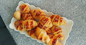 Posne kiflice, vazdušaste i meke poput pamuka: Recept za savršeno ukusno pecivo