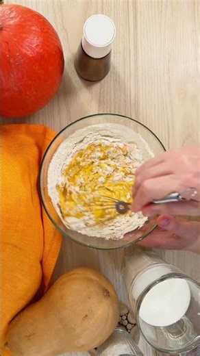 The Most Elastic Pumpkin Crepes Ever!