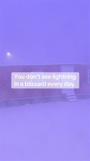 Have you ever seen lightning during a snowstorm?? #winterstorm #snowstorm #lightning #stormtok #natureiswild